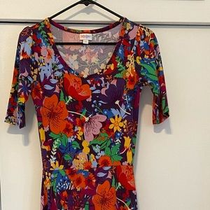 Closet Closing Sunday!! Taking Offers! 
LULAROE Ana Maxi Floral Dress XS